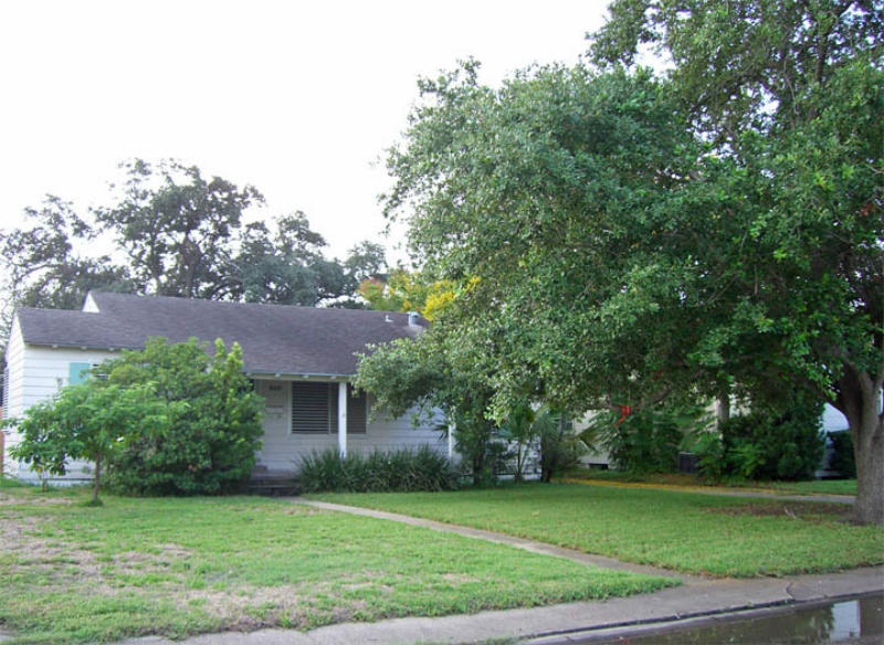 609 Ralston Ave Property Photo 1