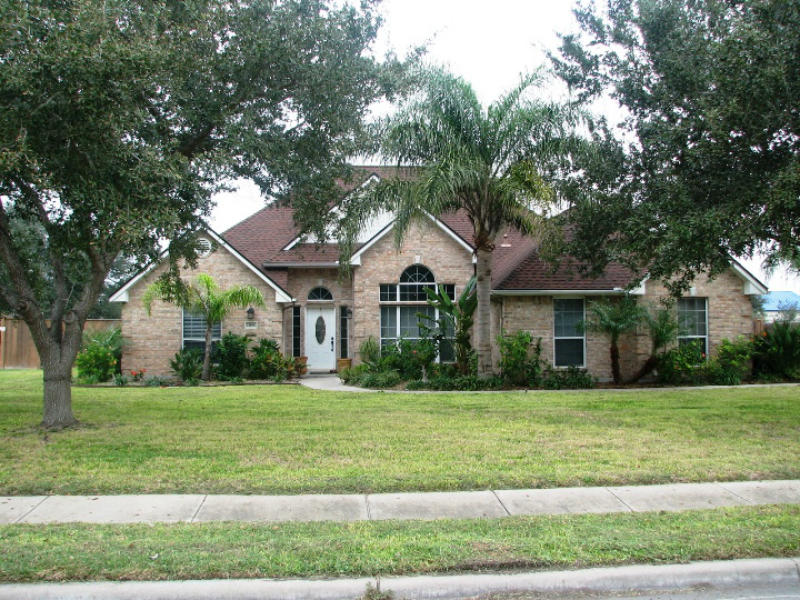 13918 Riverway Dr Property Photo 1