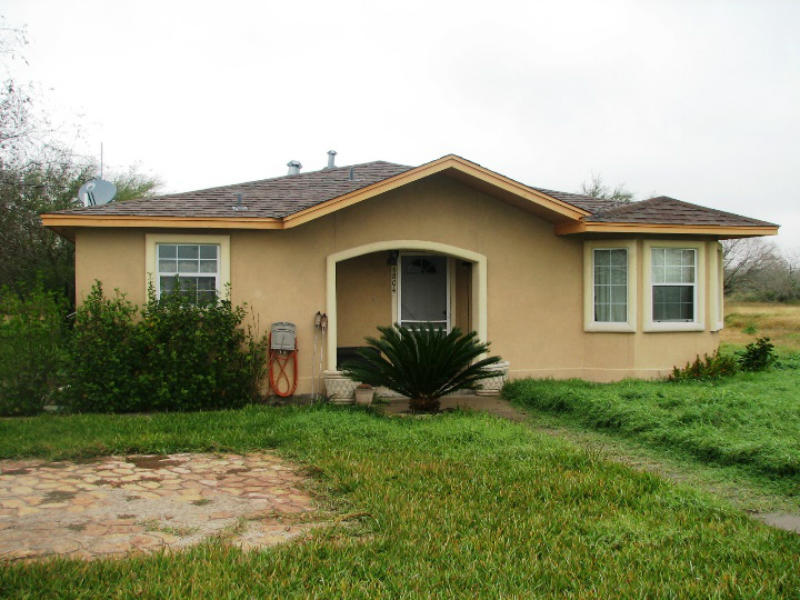 6804 County Road 48 Property Photo 1