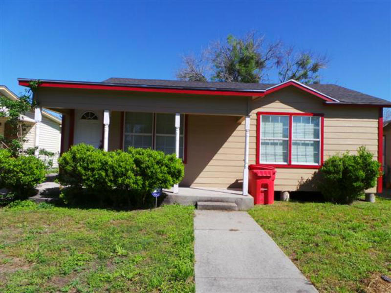 605 Lopez St Property Photo 1