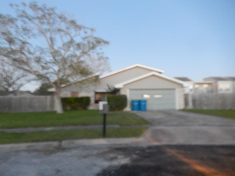 1402 Espana Dr Property Photo 1