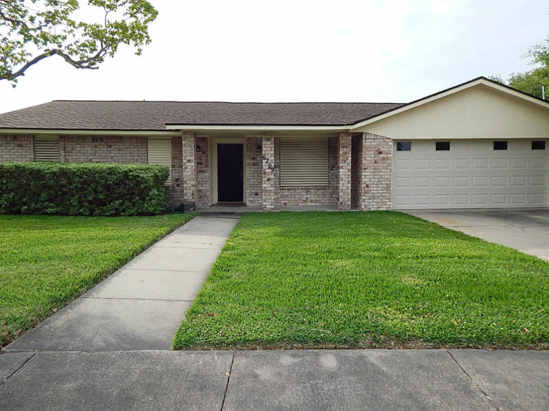 6209 Westminster Dr Property Photo 1