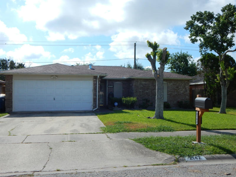 2142 Meadowwalk Dr Property Photo 1