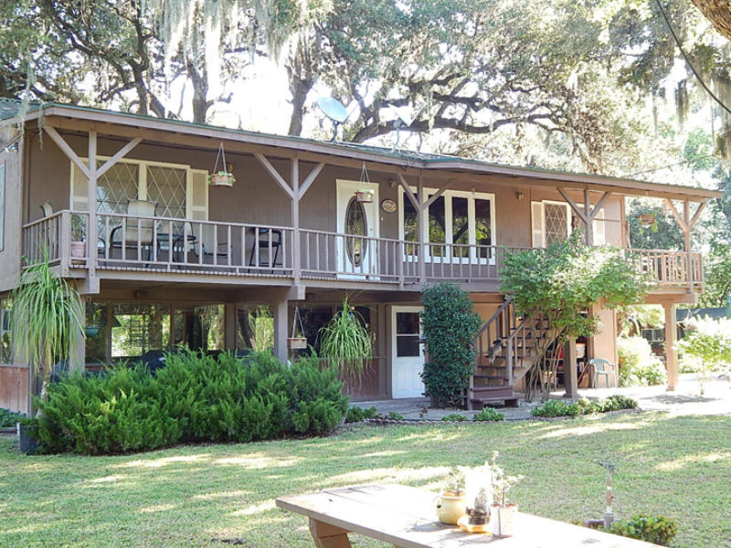 6472 Oak Lane Property Photo 1