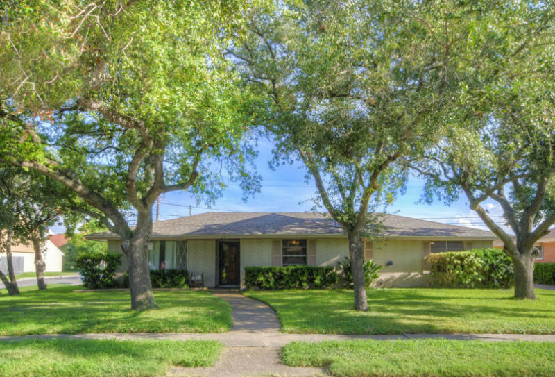 201 Chase Property Photo 1