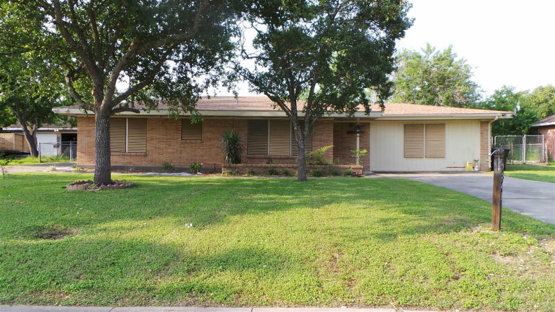 9841 Redbud Dr Property Photo 1