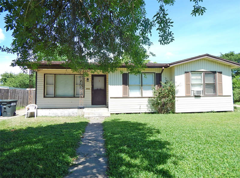 830 Rosedale Dr Property Photo 1