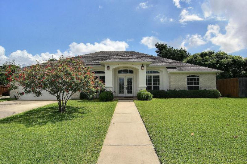 11146 Forest Hill Property Photo 1