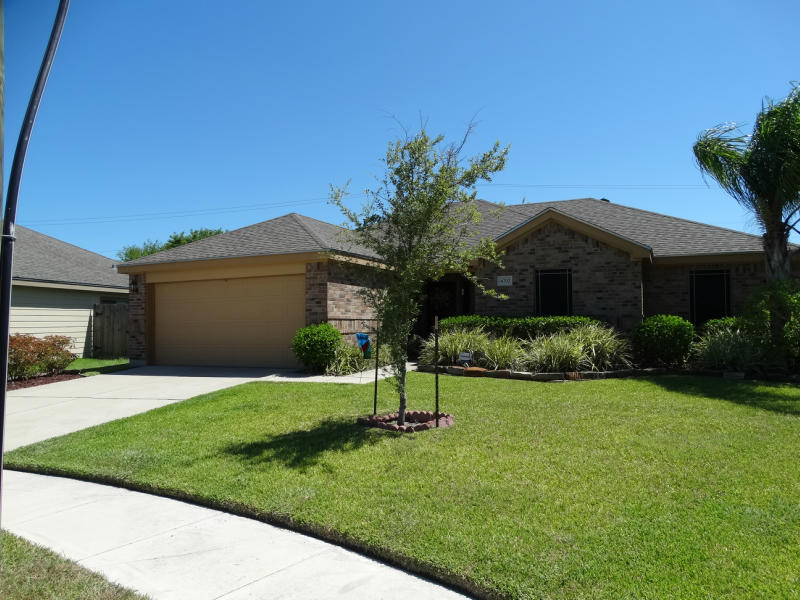 4702 Fox Trot Dr Property Photo 1
