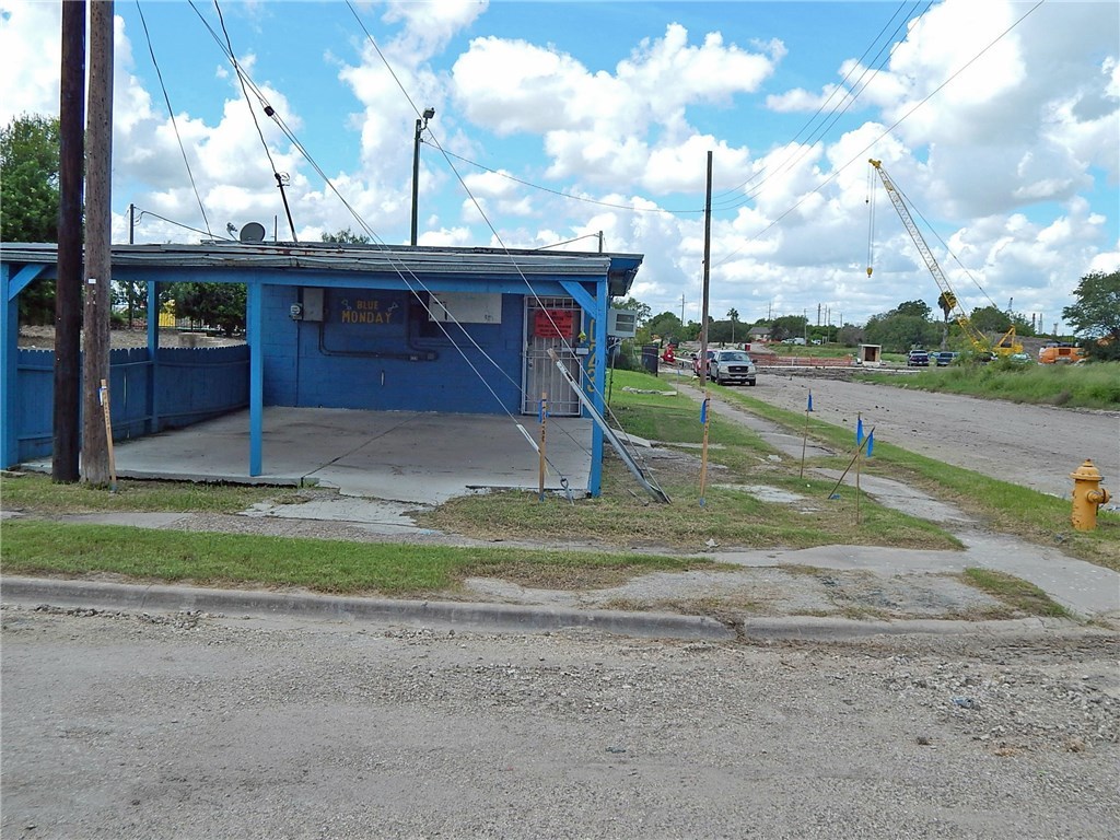 1023 Josephine St Property Photo 2