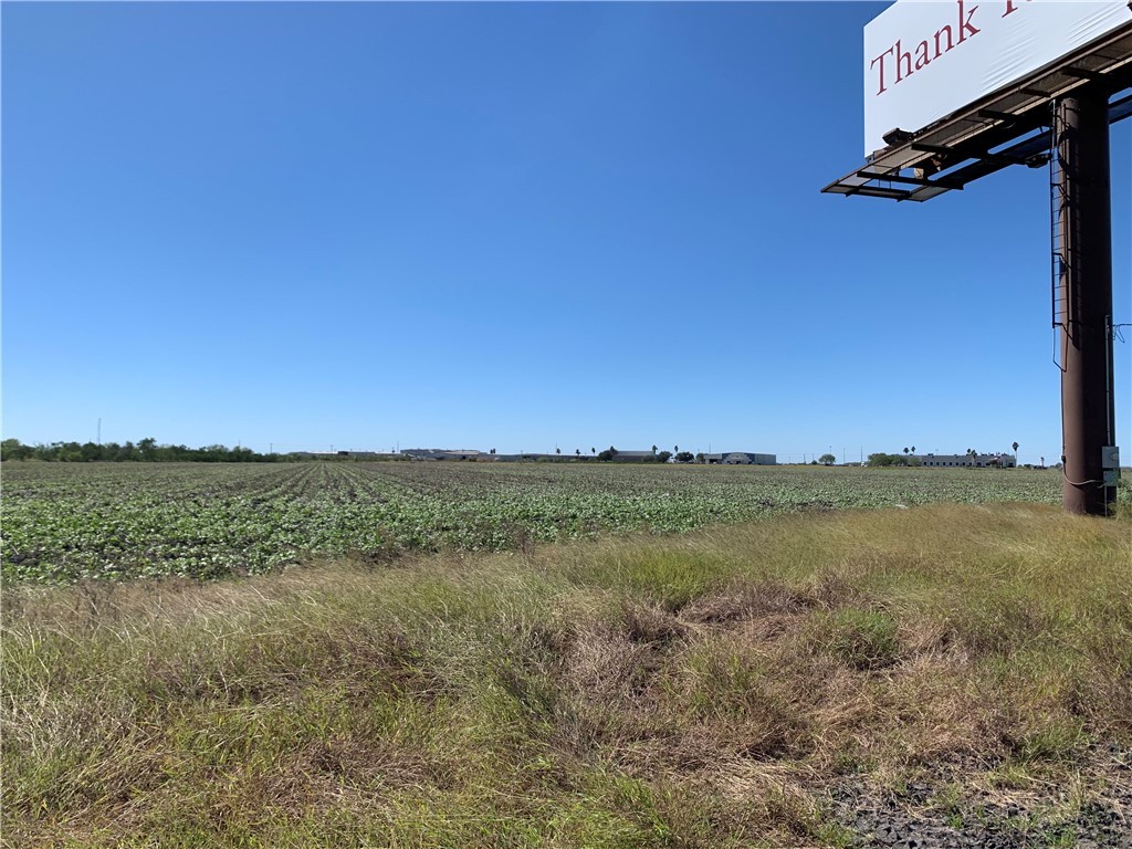 401 Padre Island Dr N Property Photo 9
