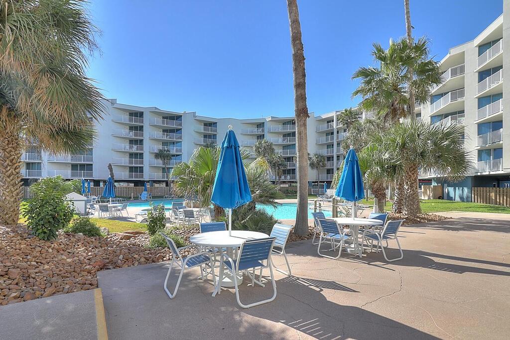 800 Sandcastle Dr 207 Property Photo 36