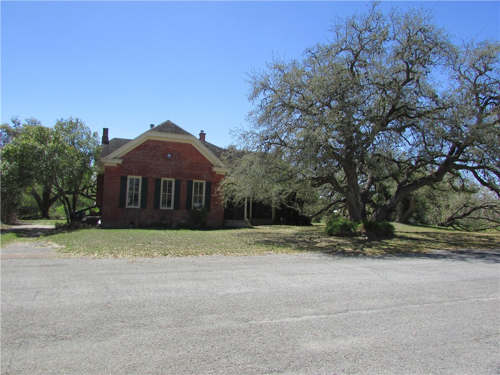 221 E Garden 0 Property Photo 1