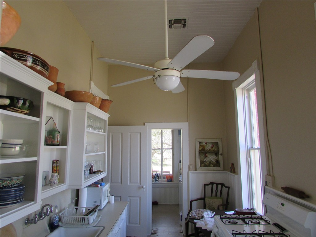 221 E Garden 0 Property Photo 5
