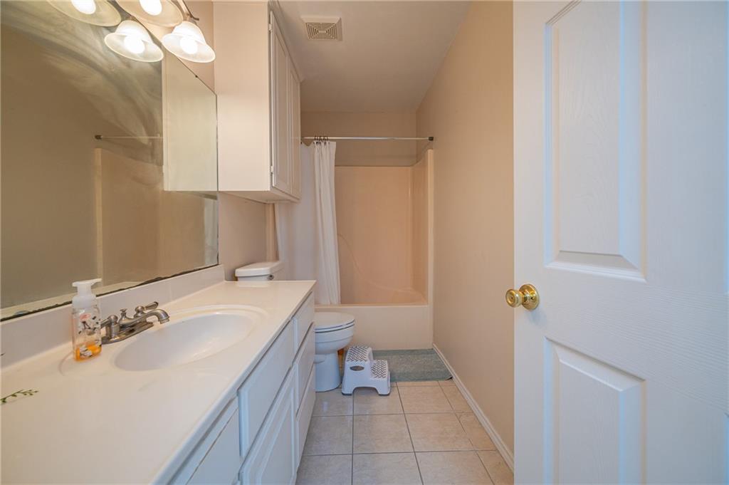7026 Ashdown Dr Property Photo 25