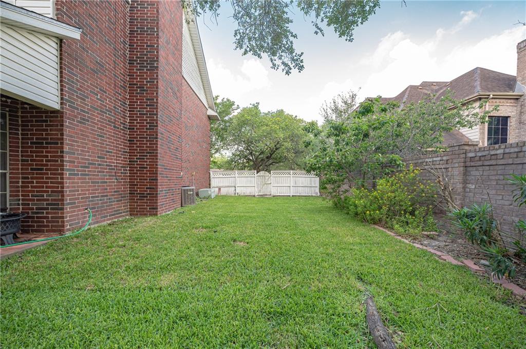 7026 Ashdown Dr Property Photo 37