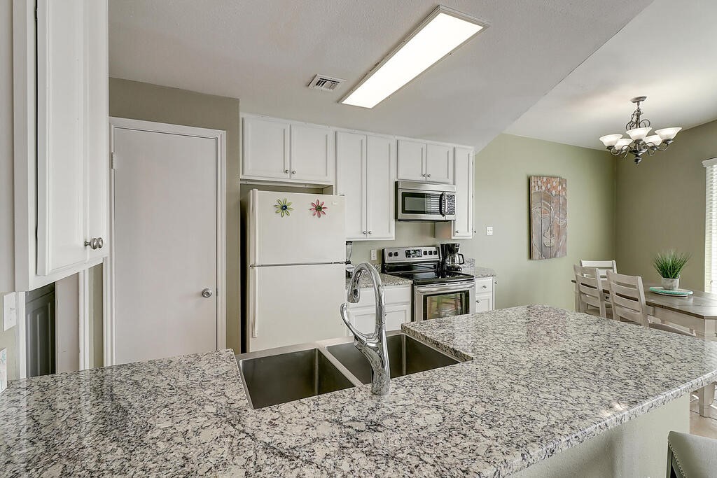 6317 Hwy. 361 3302 Property Photo 6