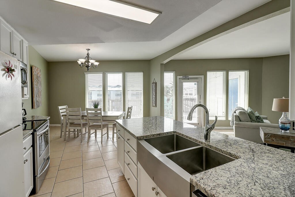 6317 Hwy. 361 3302 Property Photo 9