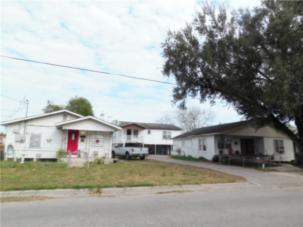 405 & 409 Chaparral St Property Photo 1