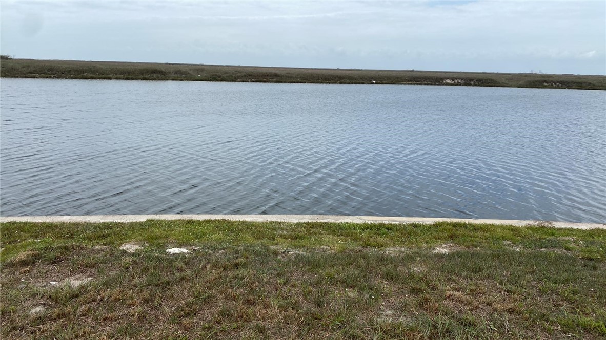 15805 El Soccorro Property Photo 2