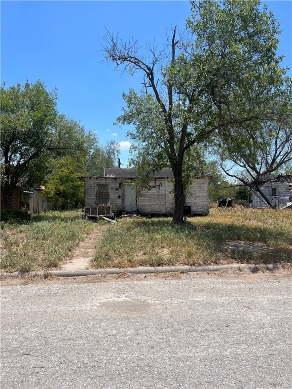 231 Sw 8th St Property Photo 1