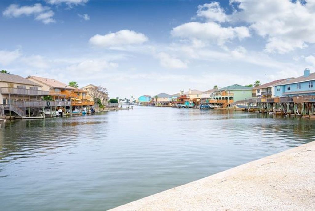 15512 Spyglass Dr Property Photo 4