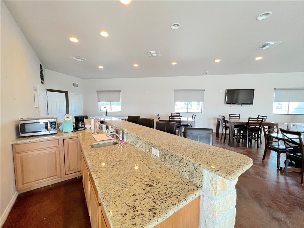 48 Augusta Circle Property Photo 18