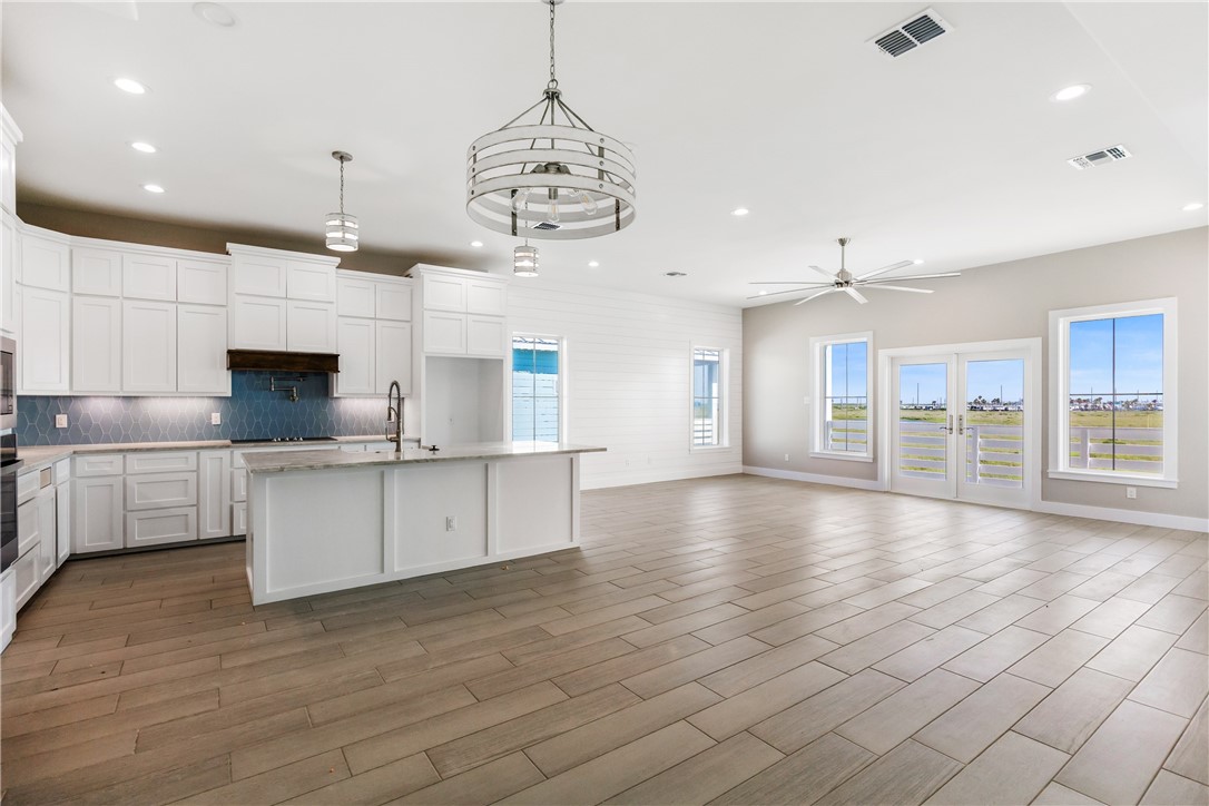 350 Royal Dunes Property Photo 9