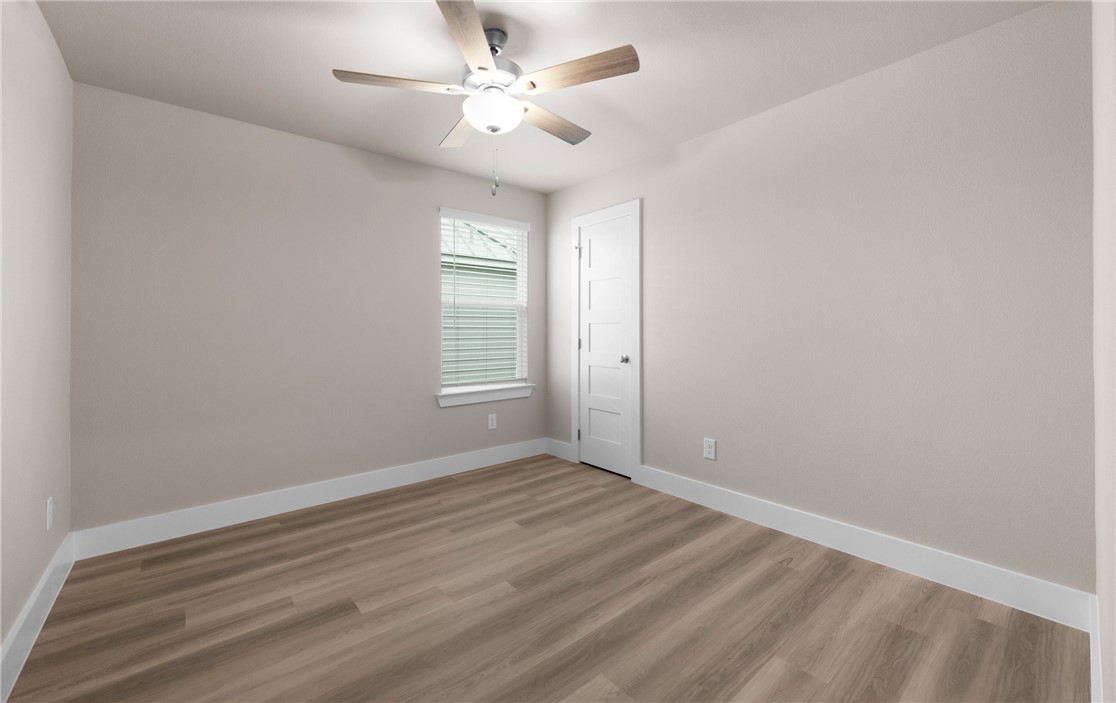 1013 Las Palmas Dr Property Photo 9