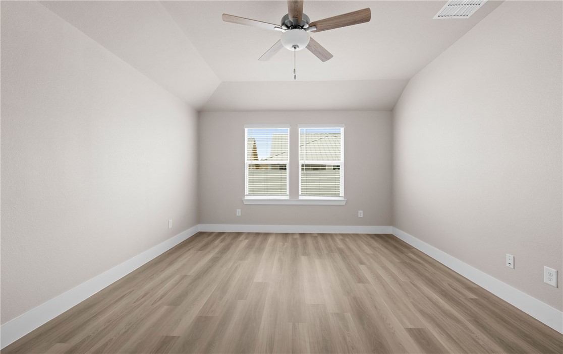 1013 Las Palmas Dr Property Photo 15
