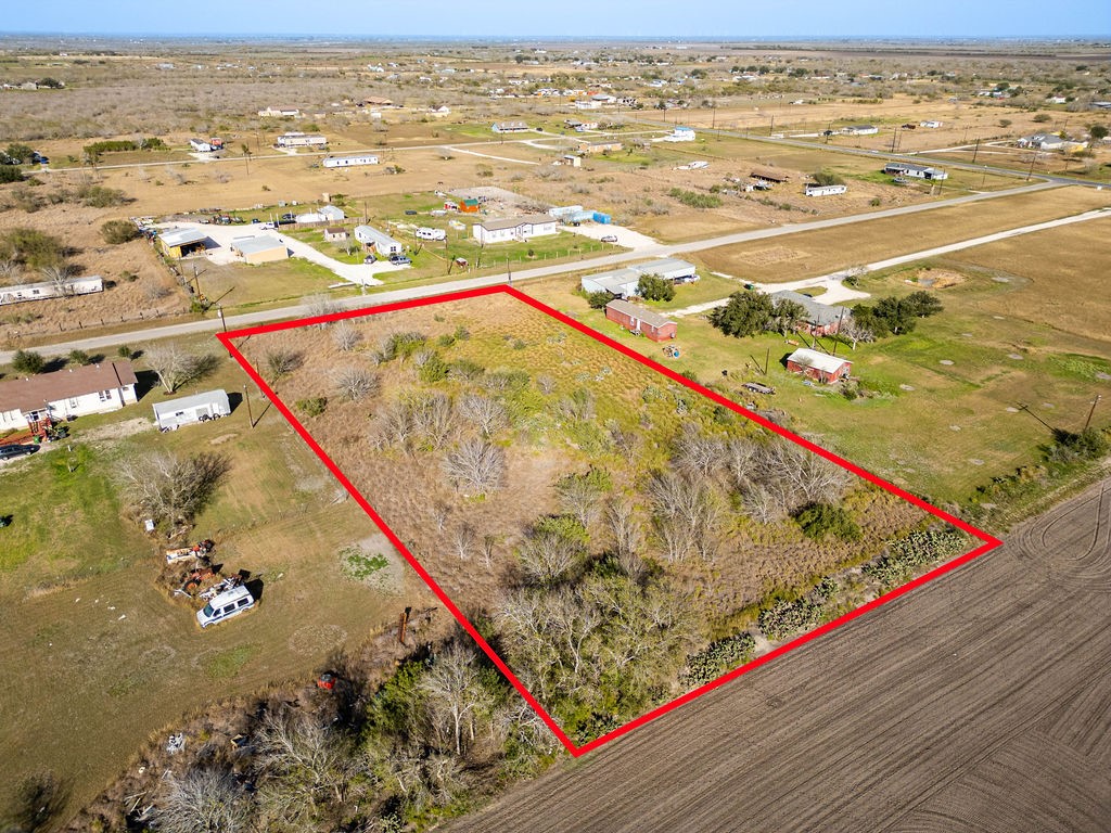 2 Jennifer Property Photo 6