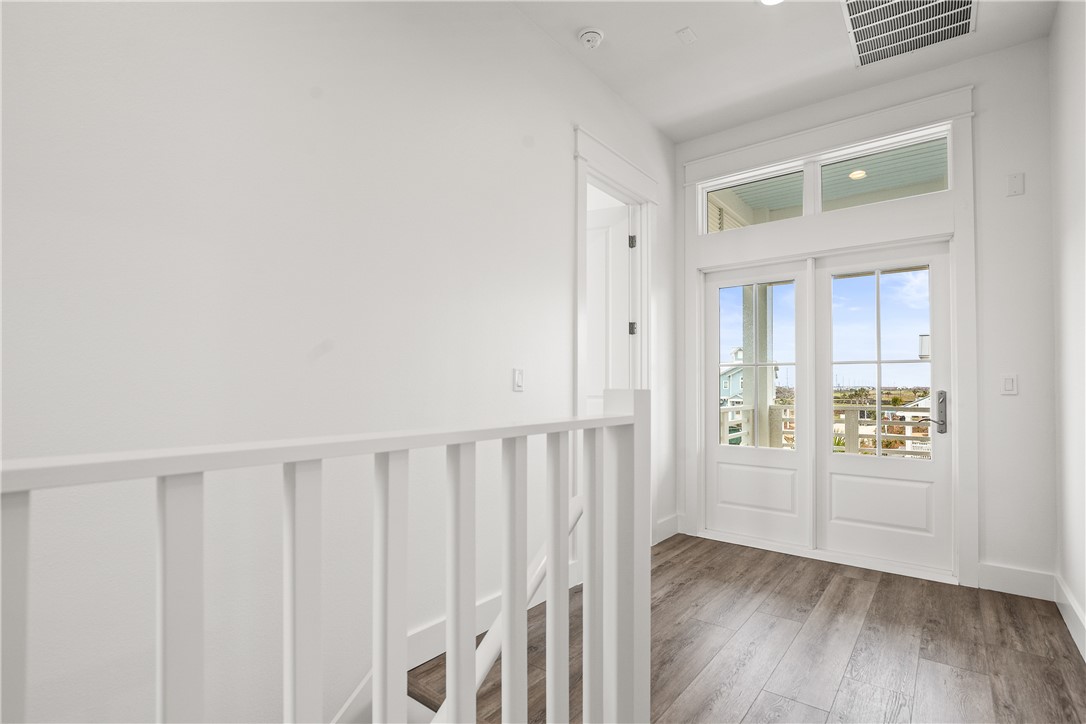 420 Mermaid Tail Lane Property Photo 16