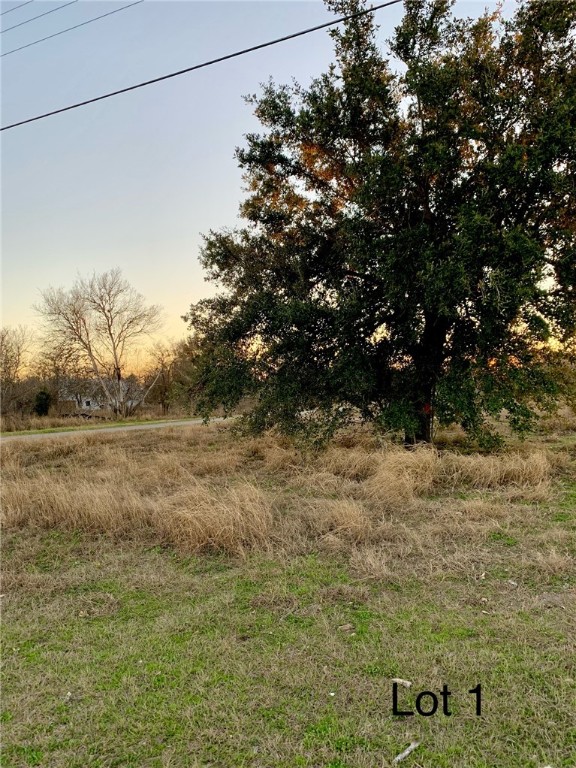 305 N 4th St. (lot 1) Property Photo