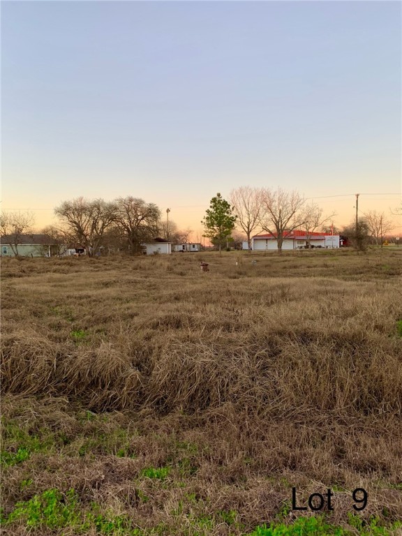 411 E Walton St Property Photo