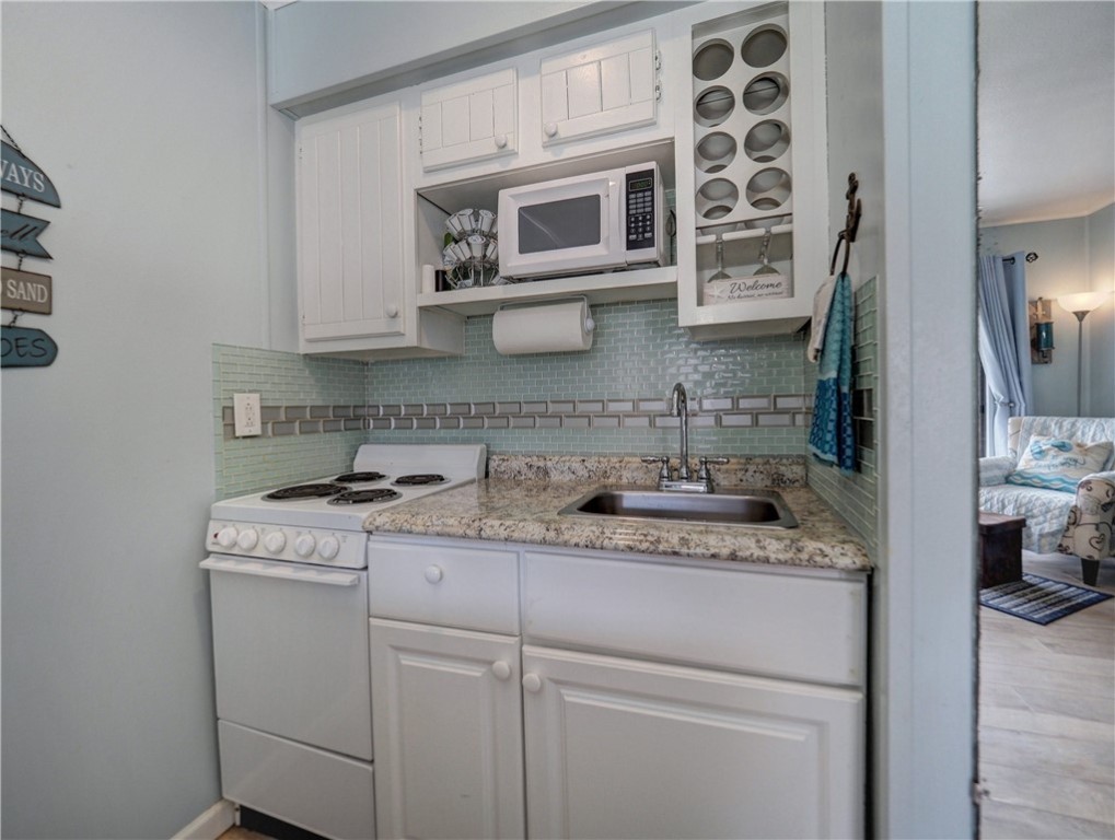 3938 Surfside Blvd 3124 Property Photo 4
