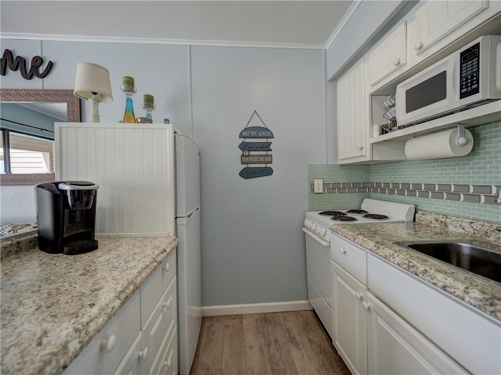 3938 Surfside Blvd 3124 Property Photo 5