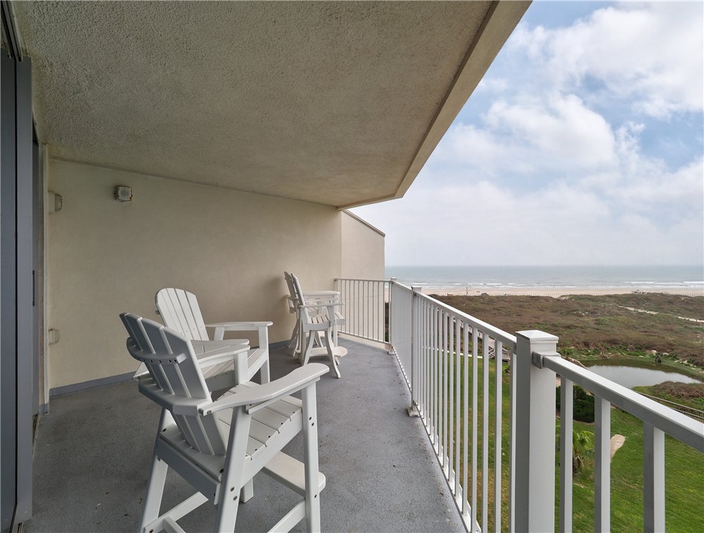 800 Sandcastle Dr 513 Property Photo 19