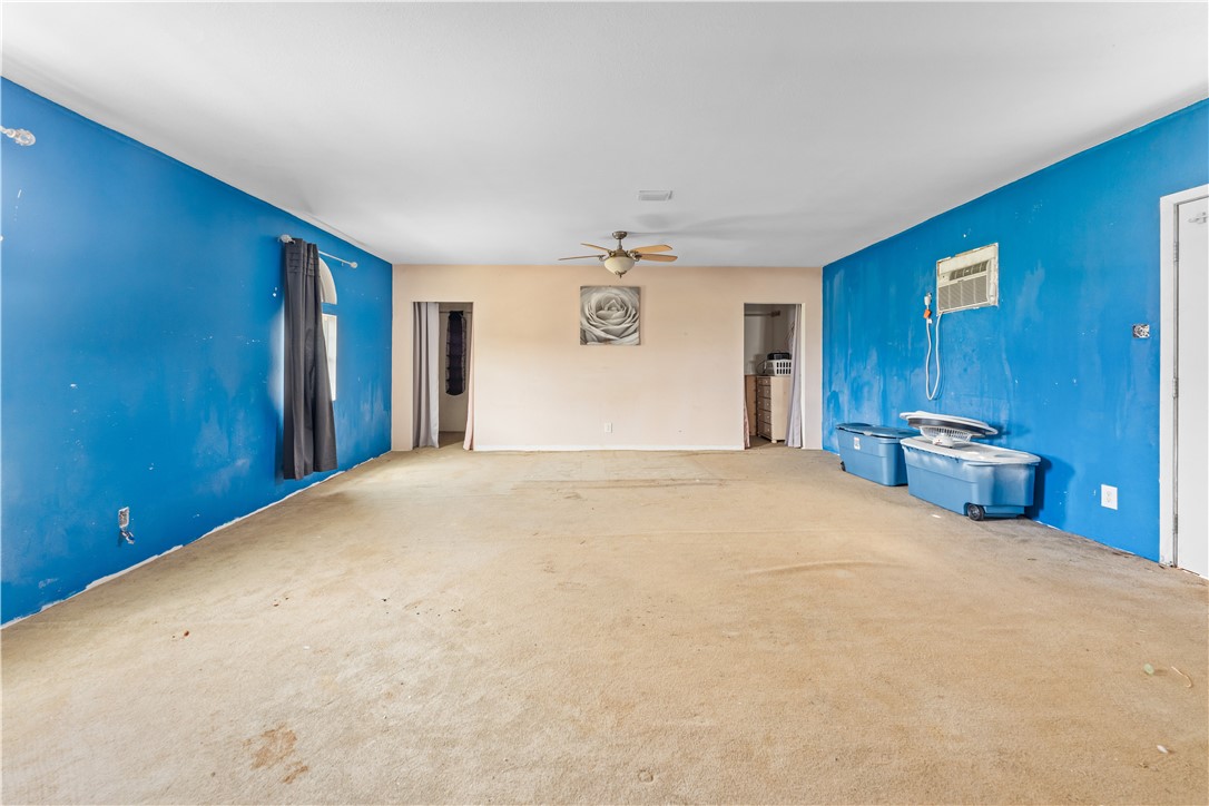 437 Valerie St Property Photo 12