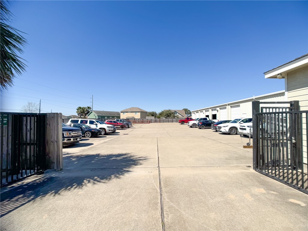 2248 Flour Bluff Dr Property Photo 25