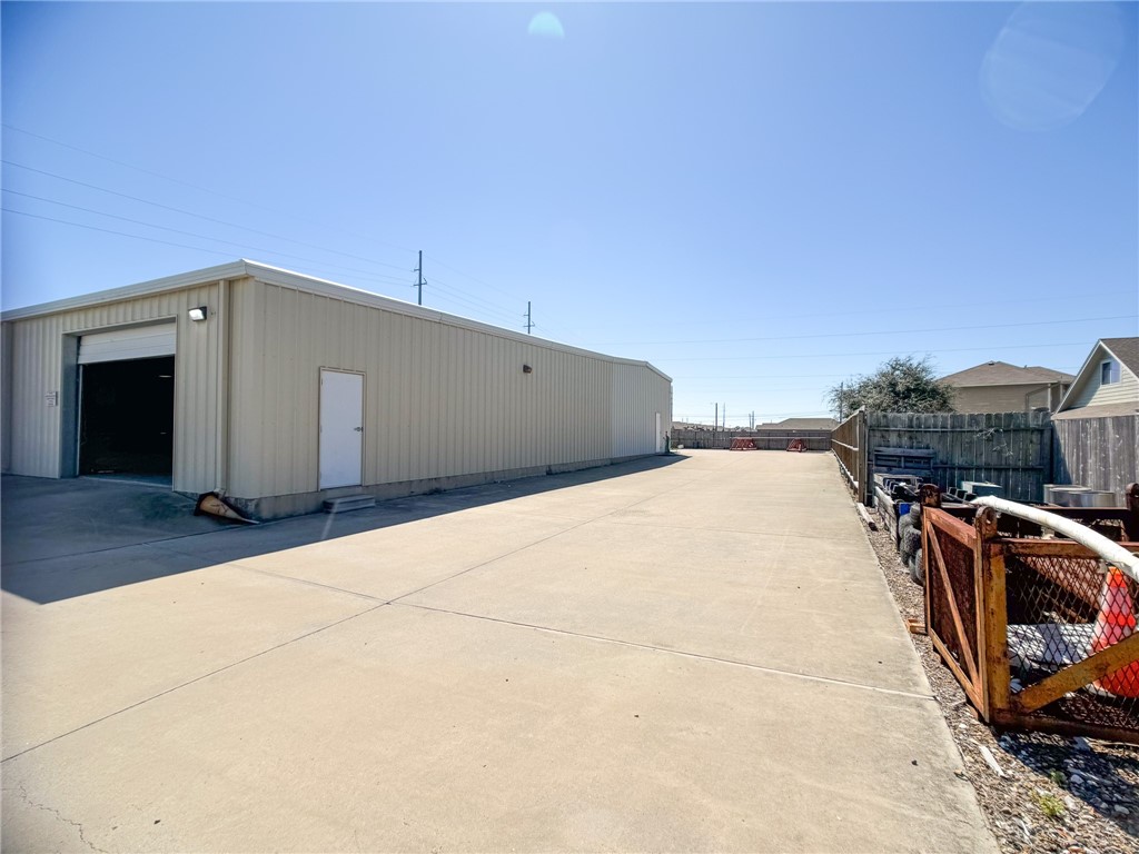2248 Flour Bluff Dr Property Photo 33