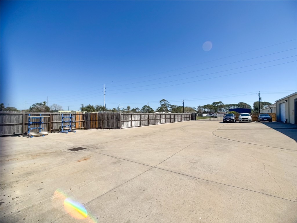 2248 Flour Bluff Dr Property Photo 34