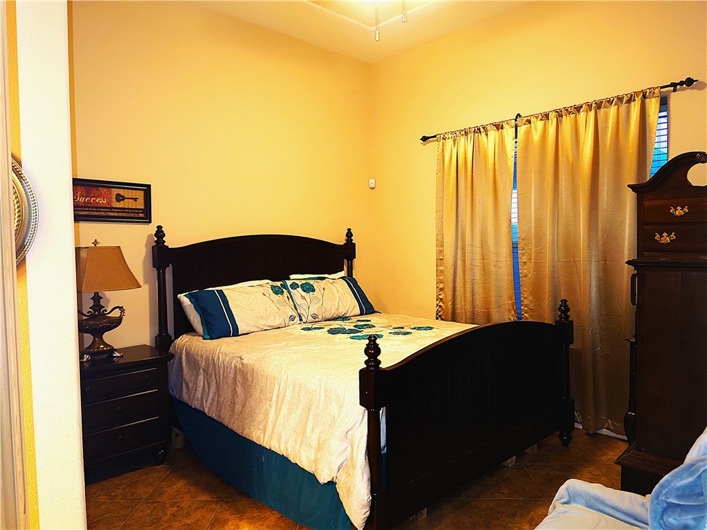 14910 Leeward Dr 305 Property Photo 18