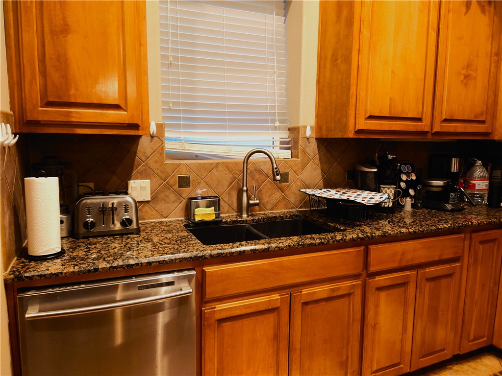 14910 Leeward Dr 305 Property Photo 26