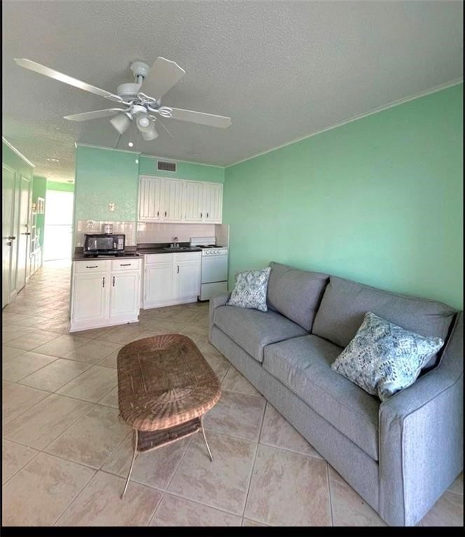3938 Surfside Blvd 2143 Property Photo 6