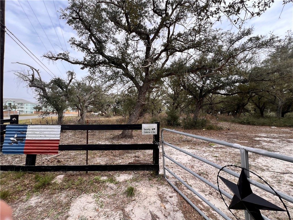 2301-2401 Fm 2165 Property Photo 2