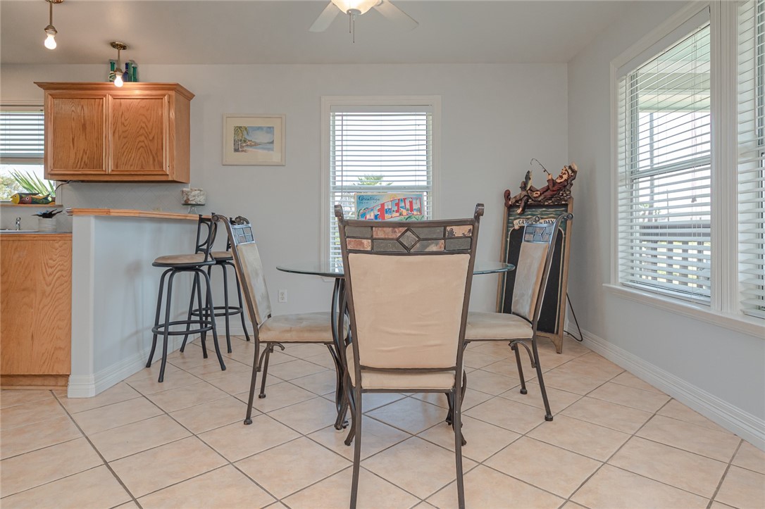 1323 S Live Oak St Property Photo 12