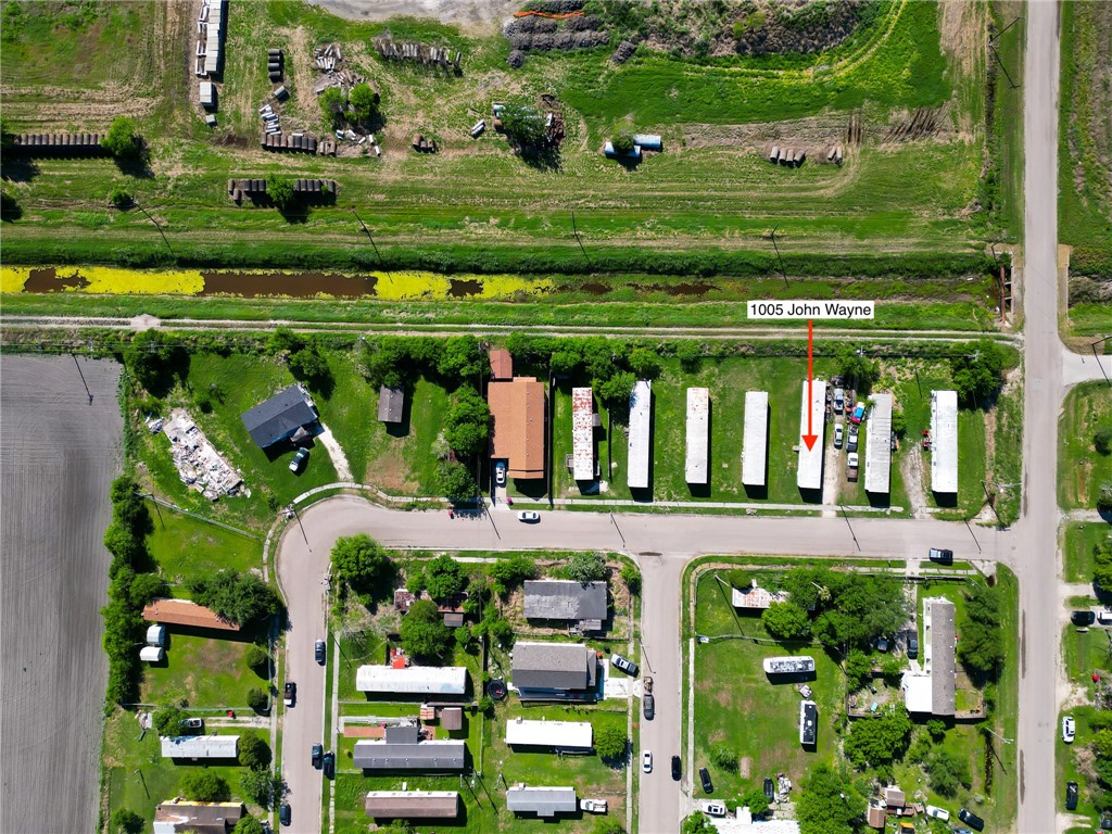 1005 John Wayne Dr Property Photo 11
