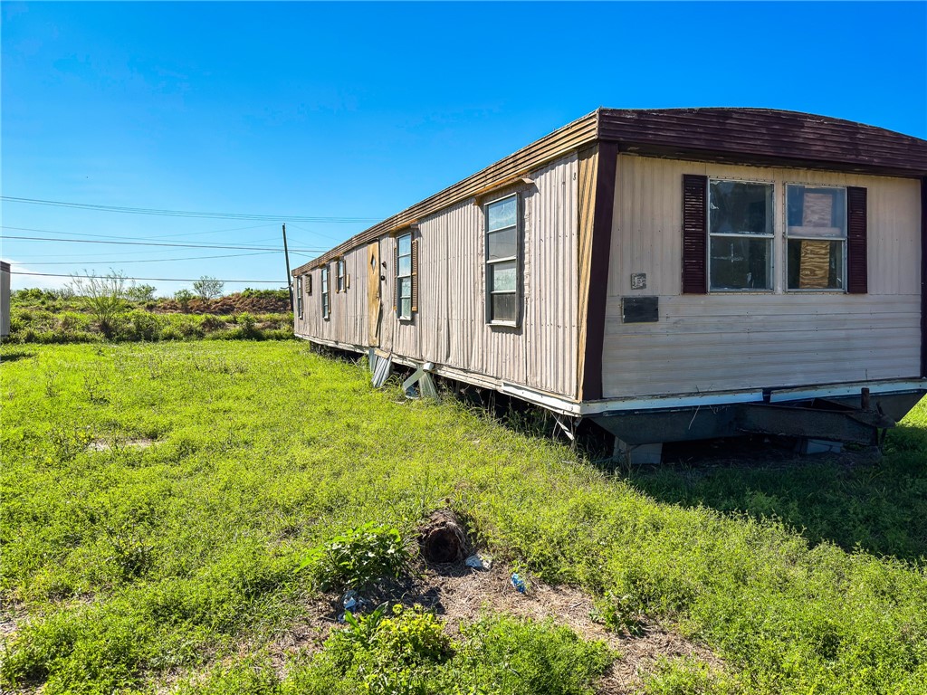 1007 John Wayne Dr Property Photo 15