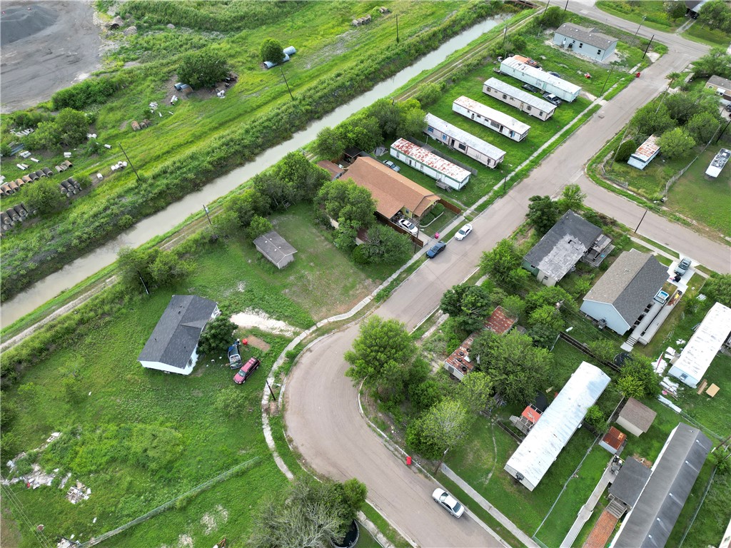 1308 John Wayne Dr Property Photo 11