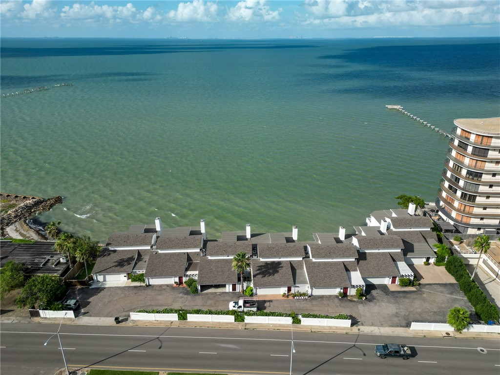 4454 Ocean Dr 4 Property Photo 2